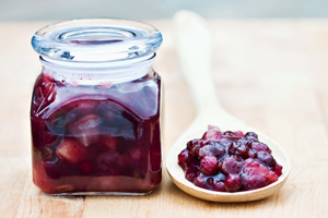 recipe f Cranberry-Sauce CRDT-ISTOCK-StephanieFrey